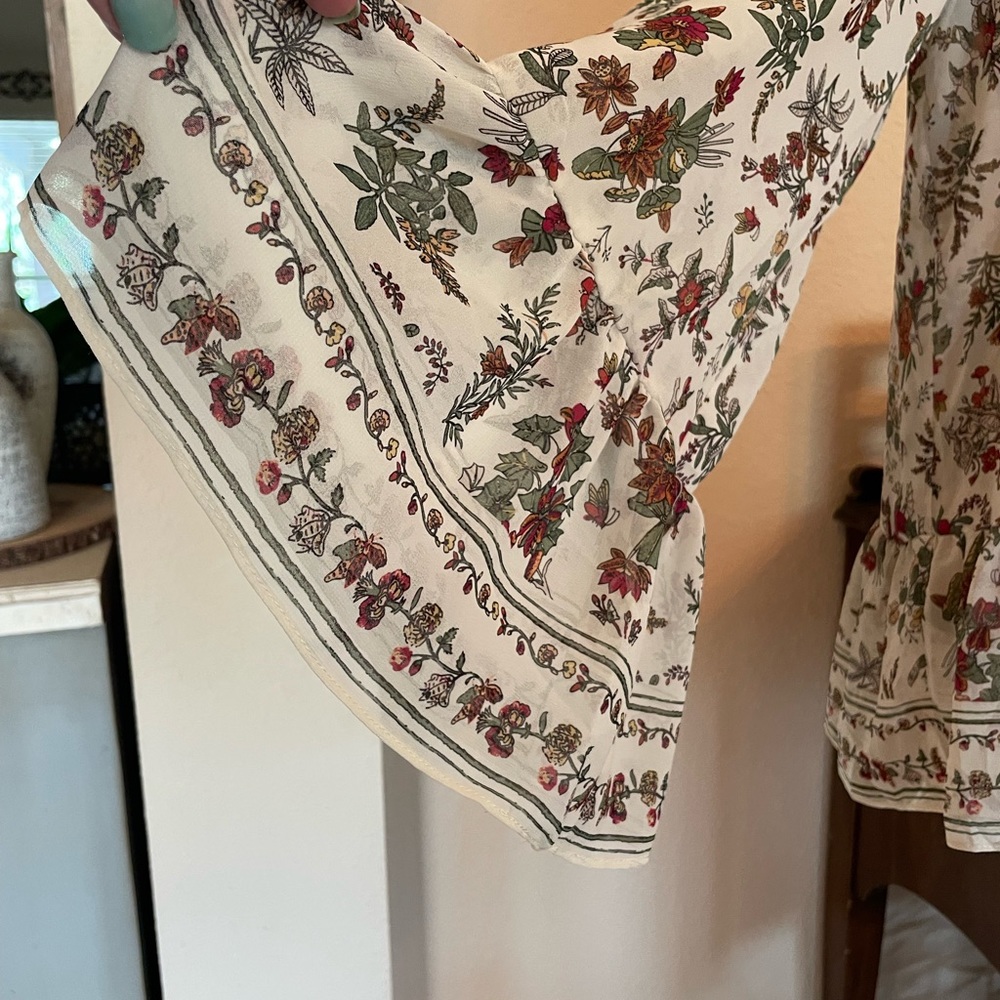Max Studio Sheer Floral Tiered Ruffle Hem Blouse Sz Large - Picture 10 of 14